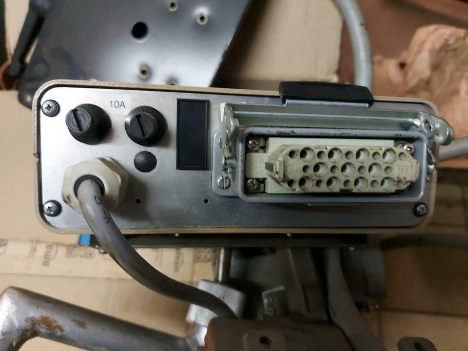 Steuerung Bedienung Küpper Weisser Salzstreuer Bedienpult - Sistema elétrico para Veículo municipal/ Especial: foto 2 Steuerung Bedienung Küpper Weisser Salzstreuer Bedienpult - Sistema elétrico para Veículo municipal/ Especial: foto 2