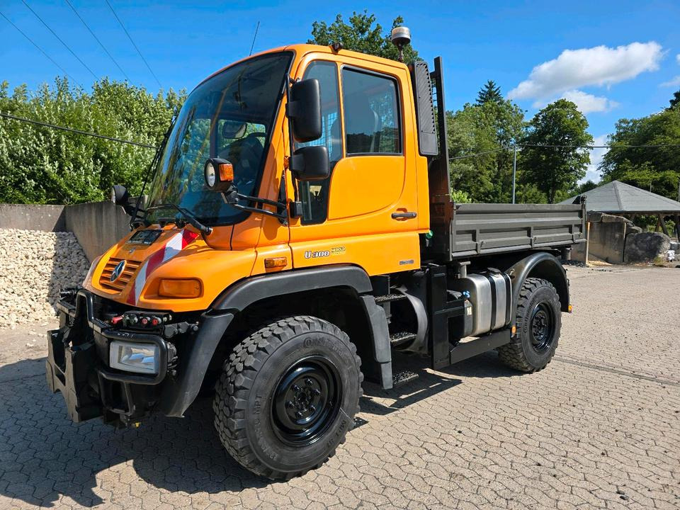 Unimog 405/10 U300 Bluetec 5 Mercedes-Benz U 300 290 400 500 UGE UGN Jotha Absetzkipper Absetzer - Veículo limpa-neves: foto 1 Unimog 405/10 U300 Bluetec 5 Mercedes-Benz U 300 290 400 500 UGE UGN Jotha Absetzkipper Absetzer - Veículo limpa-neves: foto 1