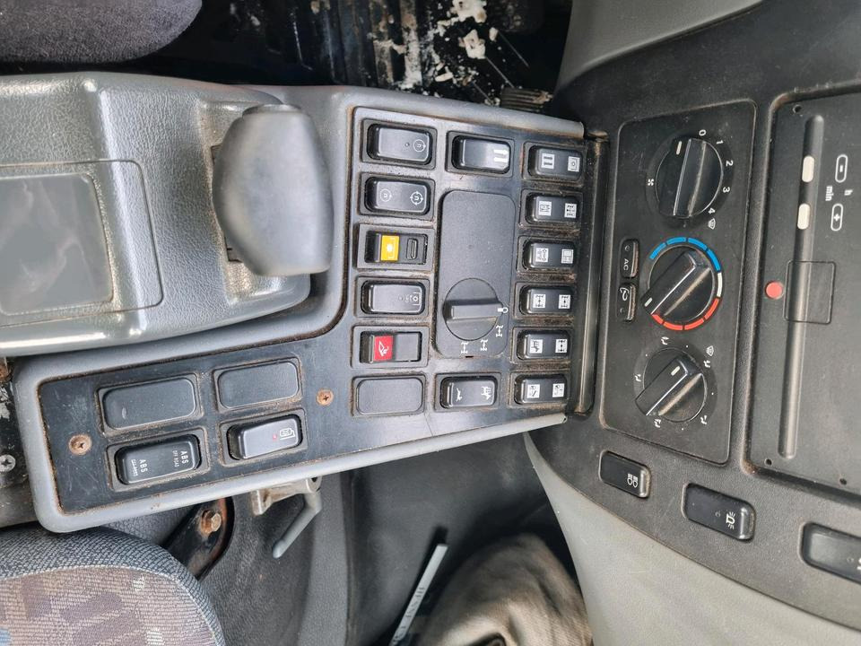 Unimog U20 Mercedes-Benz MB 405 U 290 300 400 427 530 405 Kipper Winterdienst Expeditionfahrzeug - Veículo municipal/ Especial: foto 5 Unimog U20 Mercedes-Benz MB 405 U 290 300 400 427 530 405 Kipper Winterdienst Expeditionfahrzeug - Veículo municipal/ Especial: foto 5