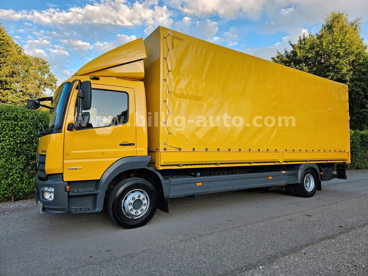 Mercedes-Benz Atego 1327 L * BREMS/SPUR-ASS*DIFF.*LBW*AHK*7.2m - Camião de lona: foto 3 Mercedes-Benz Atego 1327 L * BREMS/SPUR-ASS*DIFF.*LBW*AHK*7.2m - Camião de lona: foto 3