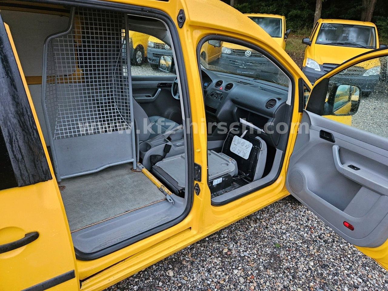 Volkswagen Caddy 2.0SDI*2xSchiebetüre*1.Hand* - Furgão compacto: foto 4 Volkswagen Caddy 2.0SDI*2xSchiebetüre*1.Hand* - Furgão compacto: foto 4