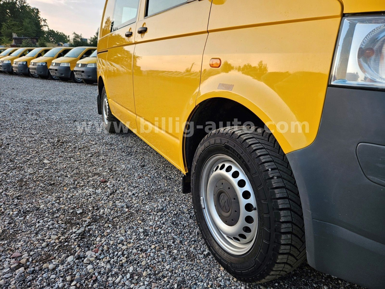 Furgão de passageiros Volkswagen T5 1.9 TDI 2xSchiebetüre Scheckheft Bulli Kasten: foto 6 Furgão de passageiros Volkswagen T5 1.9 TDI 2xSchiebetüre Scheckheft Bulli Kasten: foto 6