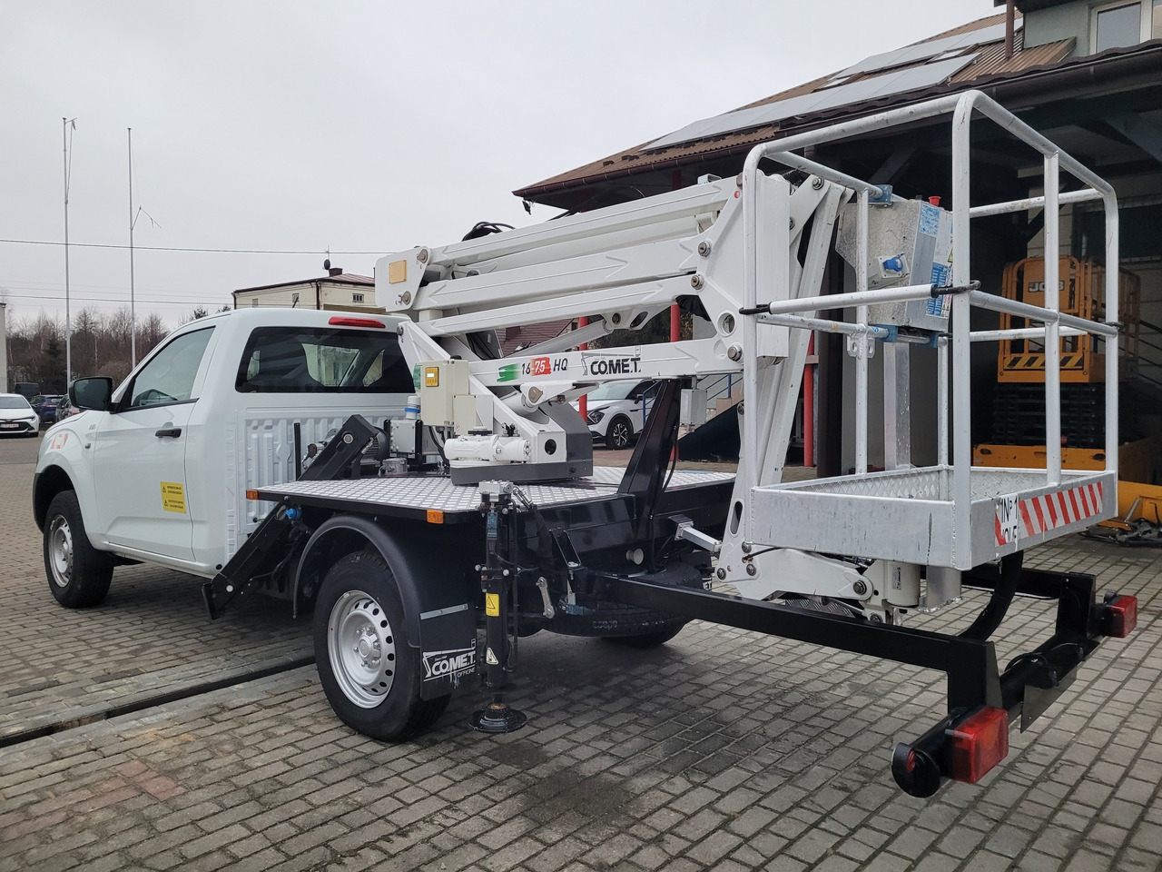 Isuzu D-Max 4x4 podnośnik koszowy 16 m Comet New Eurosky bucket truck boom lift - Caminhão com plataforma aérea: foto 5 Isuzu D-Max 4x4 podnośnik koszowy 16 m Comet New Eurosky bucket truck boom lift - Caminhão com plataforma aérea: foto 5