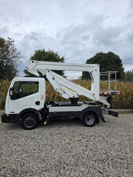 Nissan Cabstar NT400 podnośnik koszowy Palfinger P240 A Smart bucket truck boom lift - Caminhão com plataforma aérea: foto 1 Nissan Cabstar NT400 podnośnik koszowy Palfinger P240 A Smart bucket truck boom lift - Caminhão com plataforma aérea: foto 1