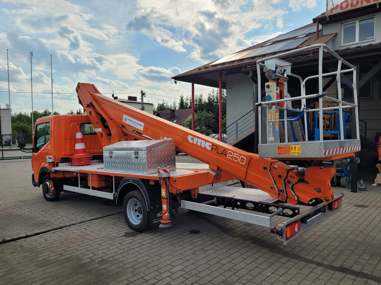 Renault Maxity podnośnik zwyżka 25 m CMC PLA250 bucket truck boom lift - Caminhão com plataforma aérea: foto 5 Renault Maxity podnośnik zwyżka 25 m CMC PLA250 bucket truck boom lift - Caminhão com plataforma aérea: foto 5
