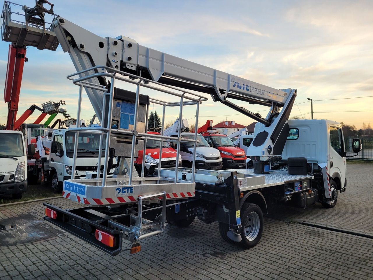 Renault Renault Maxity podnośnik koszowy zwyżka 20 m CTE B-lift 20 JHV - Caminhão com plataforma aérea: foto 4 Renault Renault Maxity podnośnik koszowy zwyżka 20 m CTE B-lift 20 JHV - Caminhão com plataforma aérea: foto 4