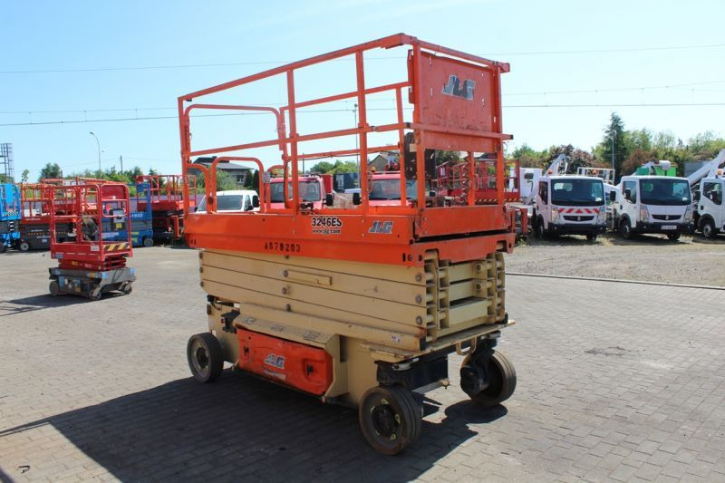 Podnośnik nożycowy elektryczny 12 m JLG 3246 ES - Plataforma de Tijera/ Plataforma de tesoura: foto 2 Podnośnik nożycowy elektryczny 12 m JLG 3246 ES - Plataforma de Tijera/ Plataforma de tesoura: foto 2