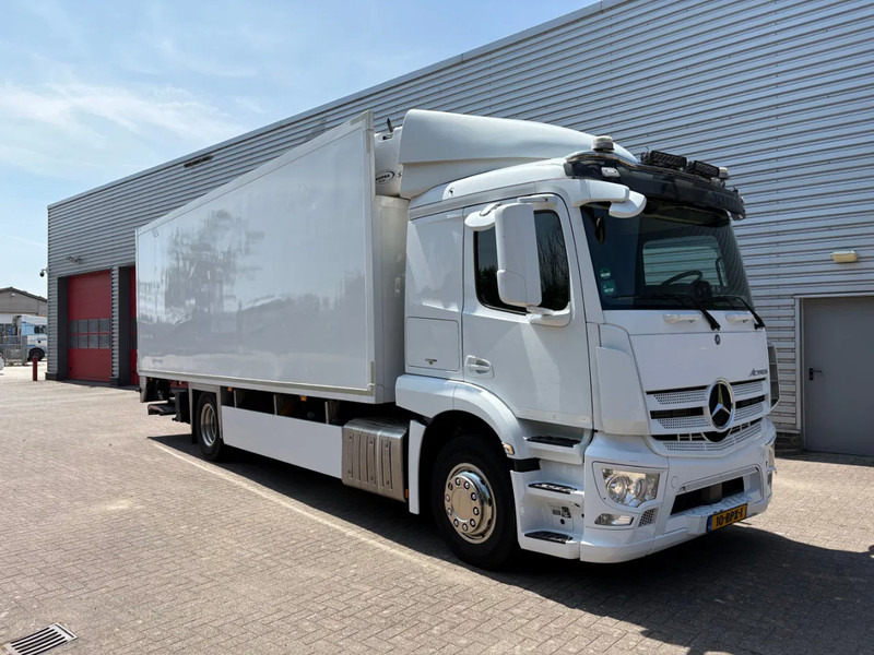 Mercedes-Benz Actros 1836 / SUPRA 950 KOELING / SLEEPCAB / LAADKLEP 2 TON / APK - TUV OKTOBER 2025 / - Camião frigorífico: foto 1 Mercedes-Benz Actros 1836 / SUPRA 950 KOELING / SLEEPCAB / LAADKLEP 2 TON / APK - TUV OKTOBER 2025 / - Camião frigorífico: foto 1