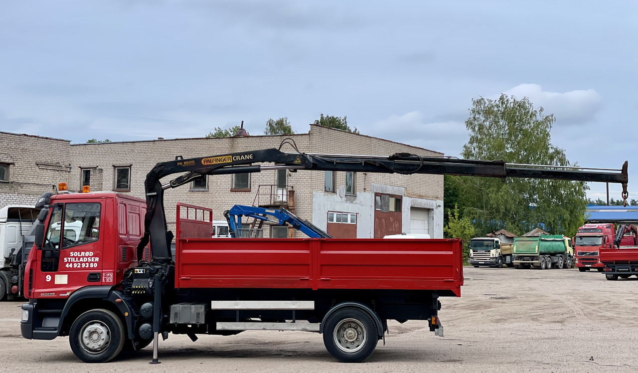 IVECO EUROCARGO - Camião grua: foto 4 IVECO EUROCARGO - Camião grua: foto 4