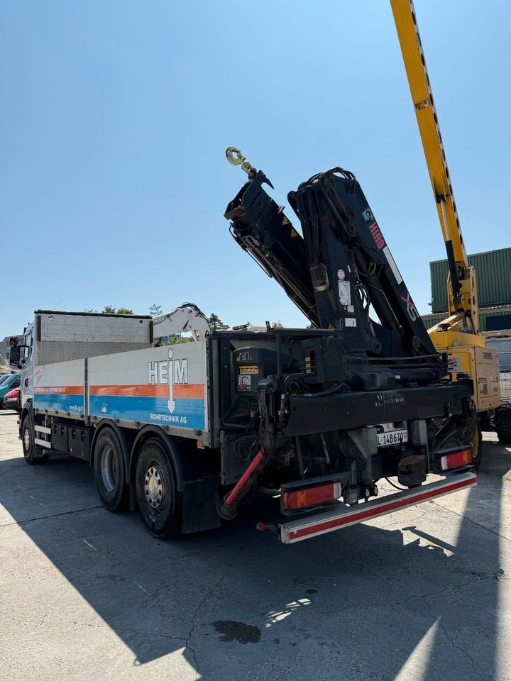 Scania G440 Brücke mit Ladekran - Camião de caixa aberta/ Plataforma, Camião grua: foto 3 Scania G440 Brücke mit Ladekran - Camião de caixa aberta/ Plataforma, Camião grua: foto 3