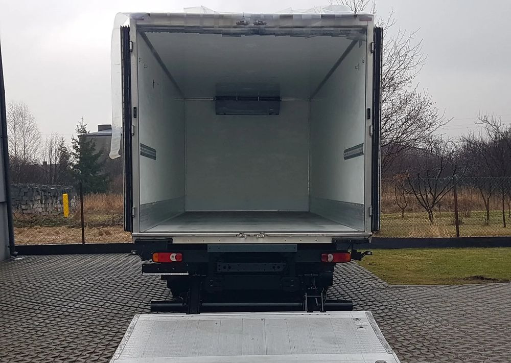 DAF LF 45.180 WINDA CHŁODNIA 15EP 6,20x2,45x2,19 KLIMA - Camião frigorífico: foto 5 DAF LF 45.180 WINDA CHŁODNIA 15EP 6,20x2,45x2,19 KLIMA - Camião frigorífico: foto 5