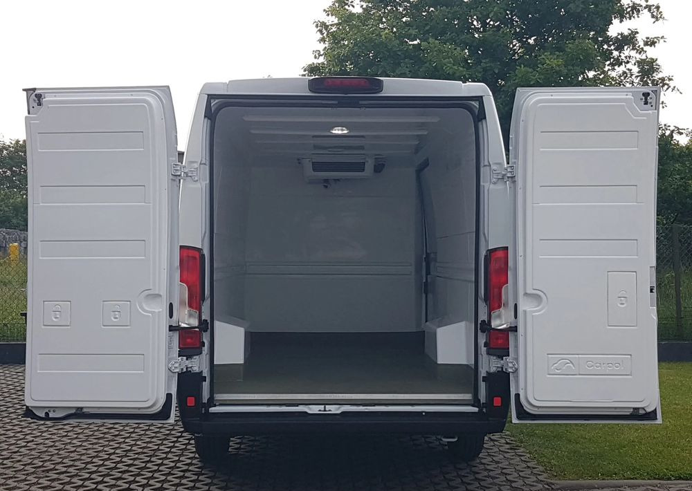 Fiat DUCATO L4H2 CHŁODNIA AGREGAT IZOTERMA MAX DŁUGI WYSOKI ZANOTTI Z250S-D FUNKCJA GRZANIA KLIMA - Carrinha frigorífica: foto 5 Fiat DUCATO L4H2 CHŁODNIA AGREGAT IZOTERMA MAX DŁUGI WYSOKI ZANOTTI Z250S-D FUNKCJA GRZANIA KLIMA - Carrinha frigorífica: foto 5