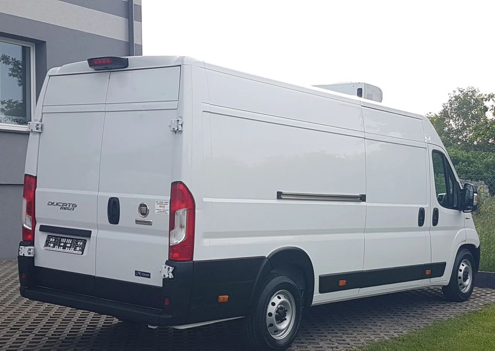 Fiat DUCATO L4H2 CHŁODNIA AGREGAT IZOTERMA MAX DŁUGI WYSOKI ZANOTTI Z250S-D FUNKCJA GRZANIA KLIMA - Carrinha frigorífica: foto 4 Fiat DUCATO L4H2 CHŁODNIA AGREGAT IZOTERMA MAX DŁUGI WYSOKI ZANOTTI Z250S-D FUNKCJA GRZANIA KLIMA - Carrinha frigorífica: foto 4