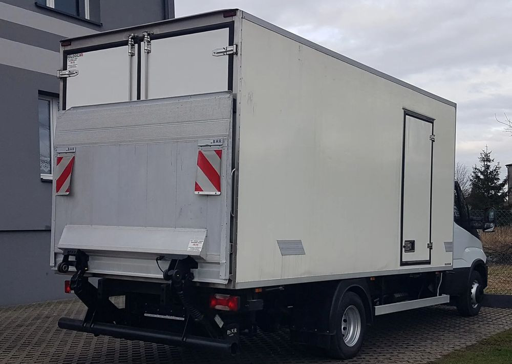 Iveco Daily 70-170 WINDA CHŁODNIA 10EP AGREGAT IZOTERMA - Camião frigorífico: foto 4 Iveco Daily 70-170 WINDA CHŁODNIA 10EP AGREGAT IZOTERMA - Camião frigorífico: foto 4