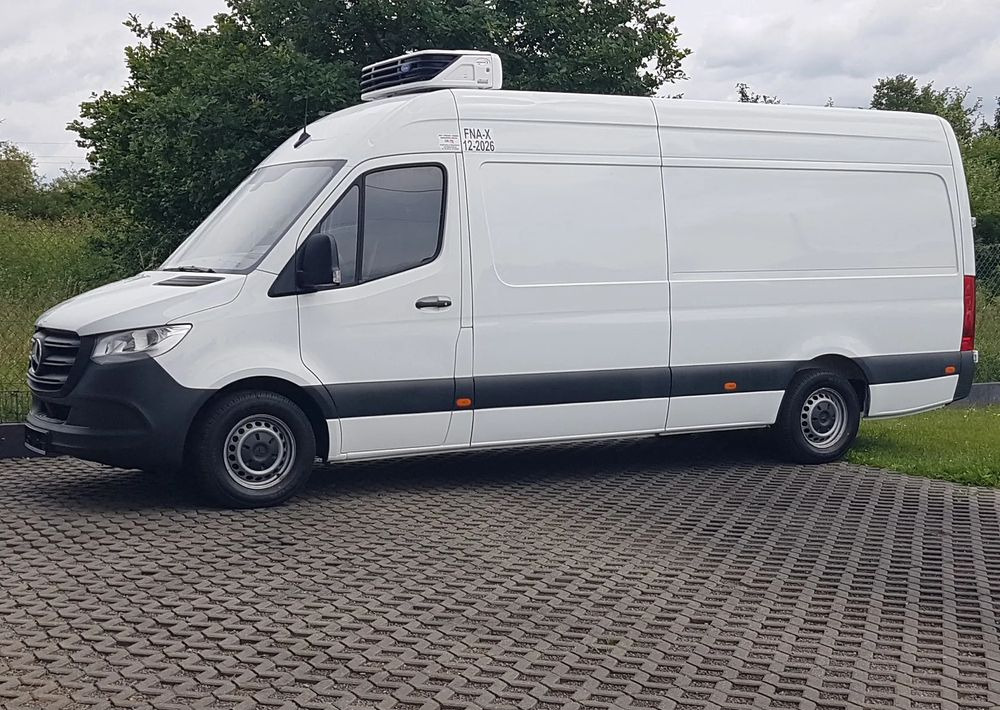 Mercedes-Benz SPRINTER MAXI CHŁODNIA AGREGAT GRZANIE IZOTERMA KLIMA ZASILANIE Z SILNIKA + ELEKTRYCZNE - Carrinha frigorífica: foto 2 Mercedes-Benz SPRINTER MAXI CHŁODNIA AGREGAT GRZANIE IZOTERMA KLIMA ZASILANIE Z SILNIKA + ELEKTRYCZNE - Carrinha frigorífica: foto 2