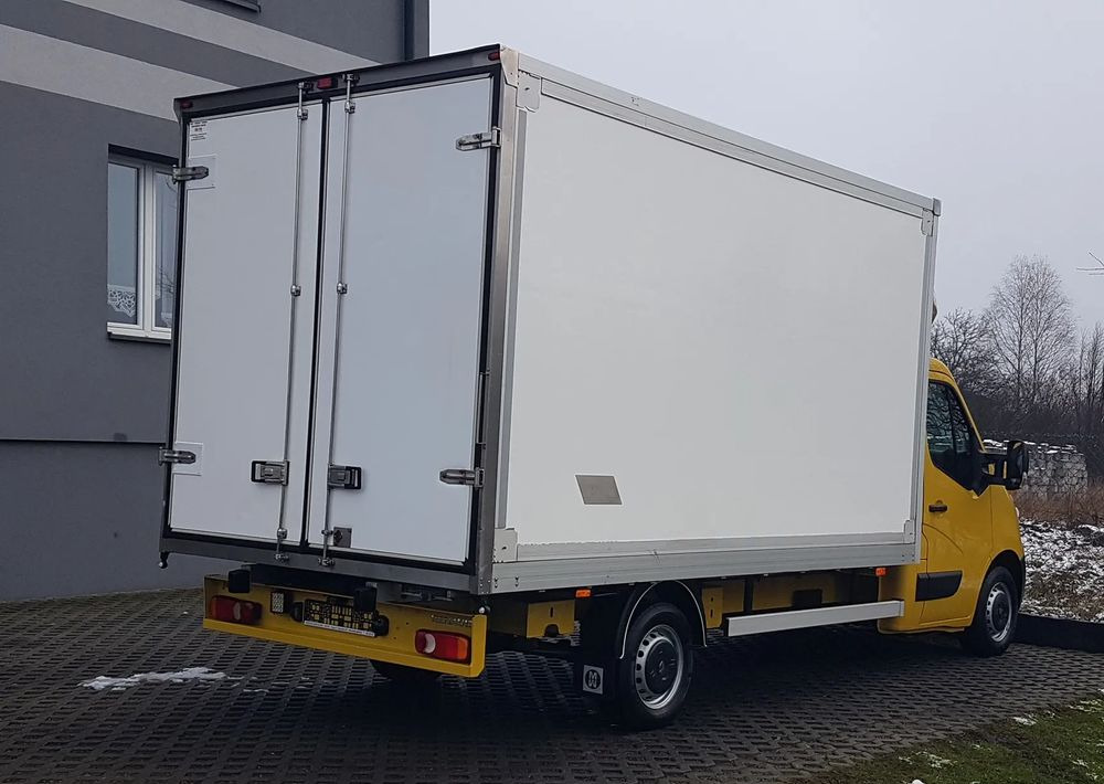 Renault MASTER KONTENER 8EP 4,21x2,23x2,22 KLIMA KRAJOWY MANUAL 6-BIEGÓW - Carrinha de contentor: foto 4 Renault MASTER KONTENER 8EP 4,21x2,23x2,22 KLIMA KRAJOWY MANUAL 6-BIEGÓW - Carrinha de contentor: foto 4