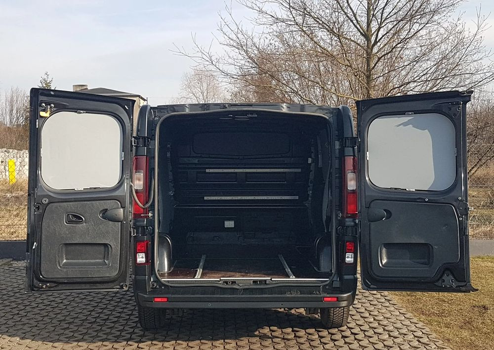 Renault TRAFIC KLIMA TEMPOMAT 1,6 DCI 145 BLASZAK VAN FURGON KRAJOWY L1H1 - Furgão compacto: foto 5 Renault TRAFIC KLIMA TEMPOMAT 1,6 DCI 145 BLASZAK VAN FURGON KRAJOWY L1H1 - Furgão compacto: foto 5