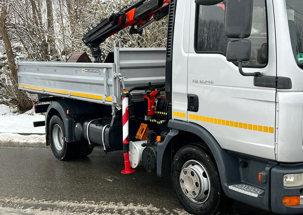 MAN MAN TGL 12-240 Kiper Wywrotka 4x2 Kran PALFINGER PK 12500 BARDZO DOBRY STAN - Camião basculante: foto 5 MAN MAN TGL 12-240 Kiper Wywrotka 4x2 Kran PALFINGER PK 12500 BARDZO DOBRY STAN - Camião basculante: foto 5