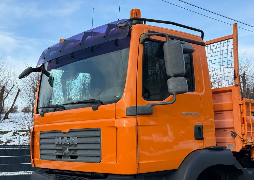 MAN * TGM 18-330 MAN 4x4 HDS Hiab 122 * Kiper Wywrotka * Bardzo Dobry Stan - Camião basculante: foto 4 MAN * TGM 18-330 MAN 4x4 HDS Hiab 122 * Kiper Wywrotka * Bardzo Dobry Stan - Camião basculante: foto 4