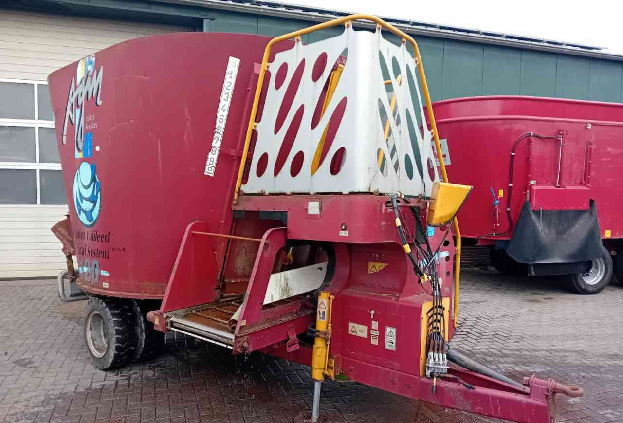 AGM W12 voermengwagen voermachines - Misturadora Alimentadora: foto 1 AGM W12 voermengwagen voermachines - Misturadora Alimentadora: foto 1