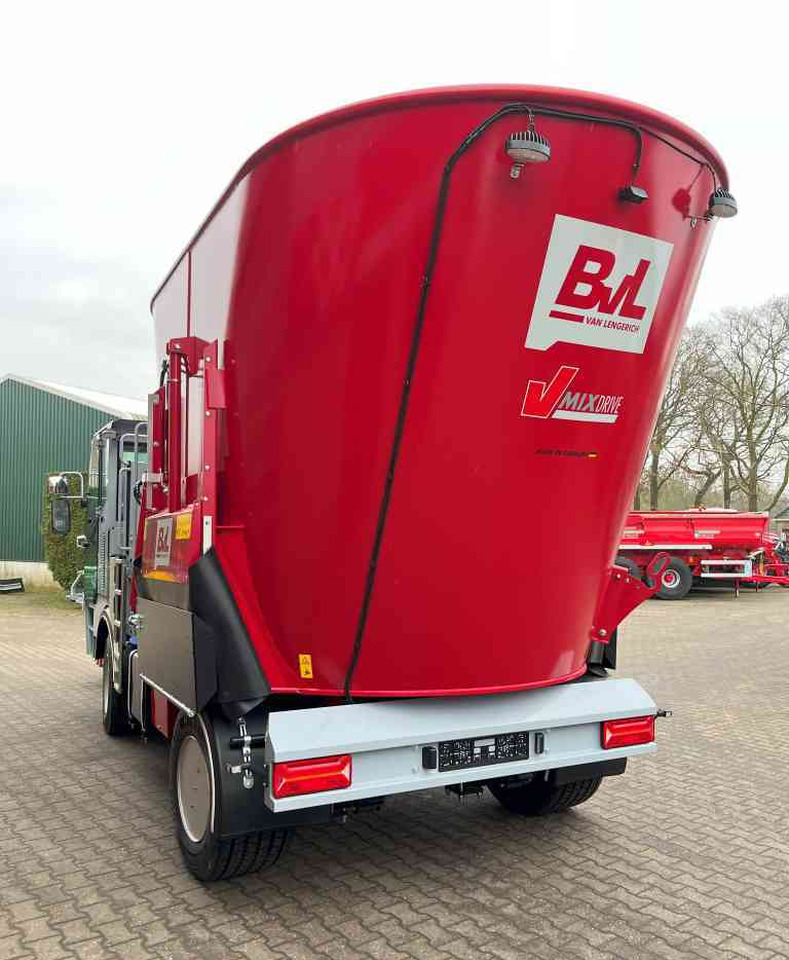 BVL BVL van Lengerich V-MIX Drive Maximus Plus 17.1 LS zelfrijdende - Misturadora Alimentadora: foto 5 BVL BVL van Lengerich V-MIX Drive Maximus Plus 17.1 LS zelfrijdende - Misturadora Alimentadora: foto 5