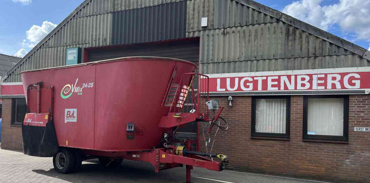 BVL V-Mix 24-2S Voermengwagen voermachines - Misturadora Alimentadora: foto 1 BVL V-Mix 24-2S Voermengwagen voermachines - Misturadora Alimentadora: foto 1