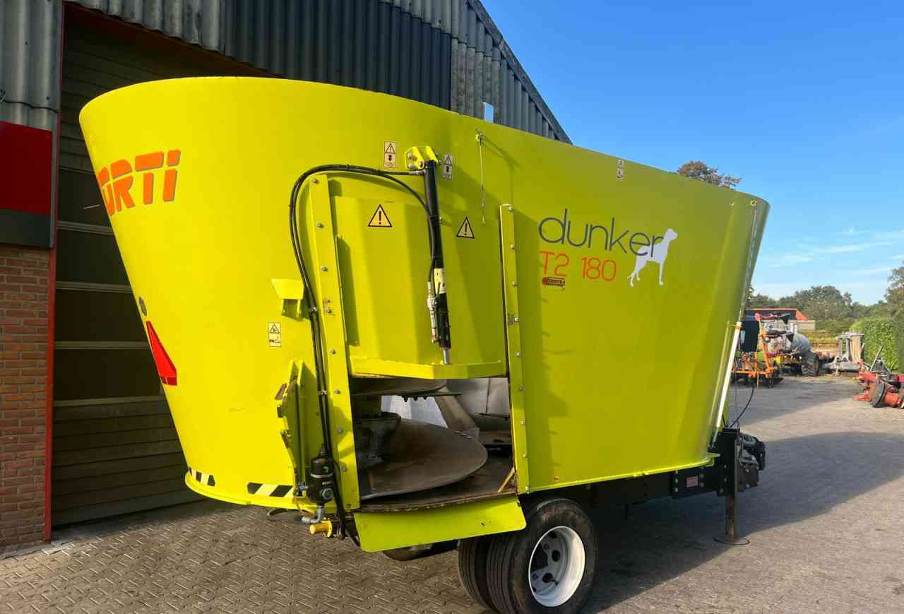 Storti Dunker T2 180 - Misturadora Alimentadora: foto 2 Storti Dunker T2 180 - Misturadora Alimentadora: foto 2