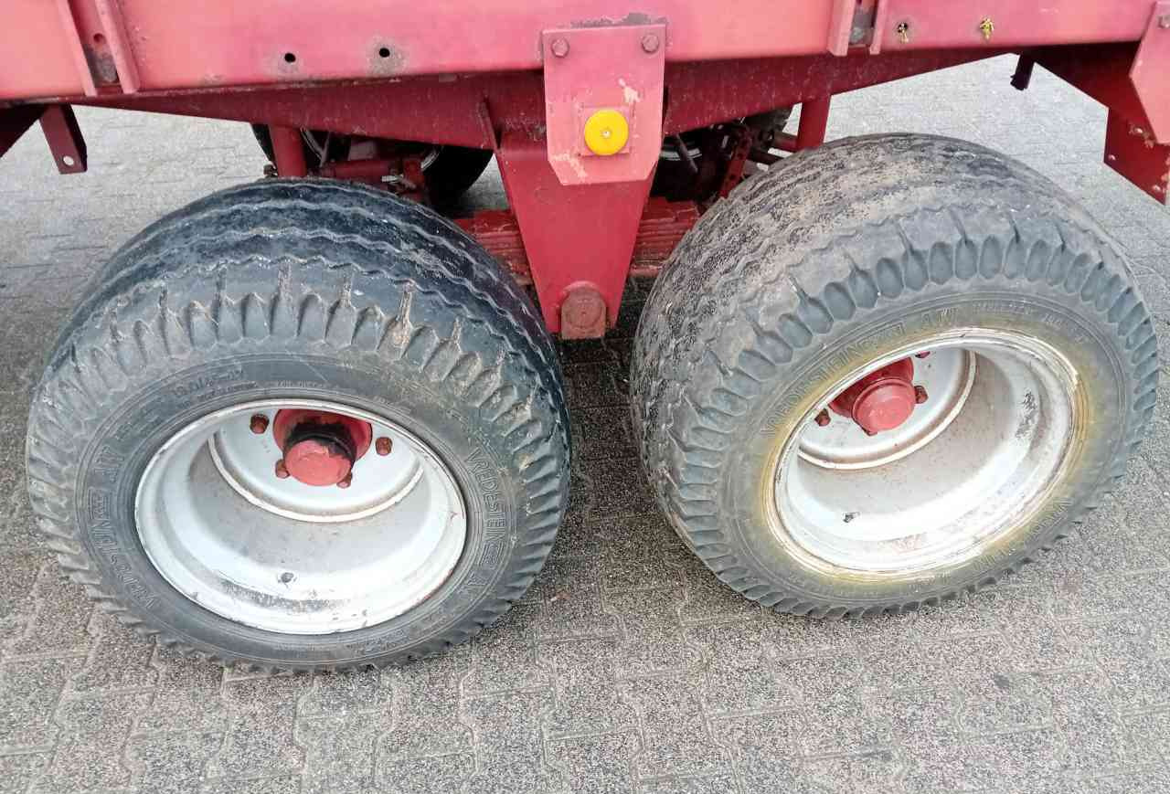 Strautmann Vitesse 230E opraapwagen, ladewagen, weidebouwmachines - Autocarregadora: foto 4 Strautmann Vitesse 230E opraapwagen, ladewagen, weidebouwmachines - Autocarregadora: foto 4