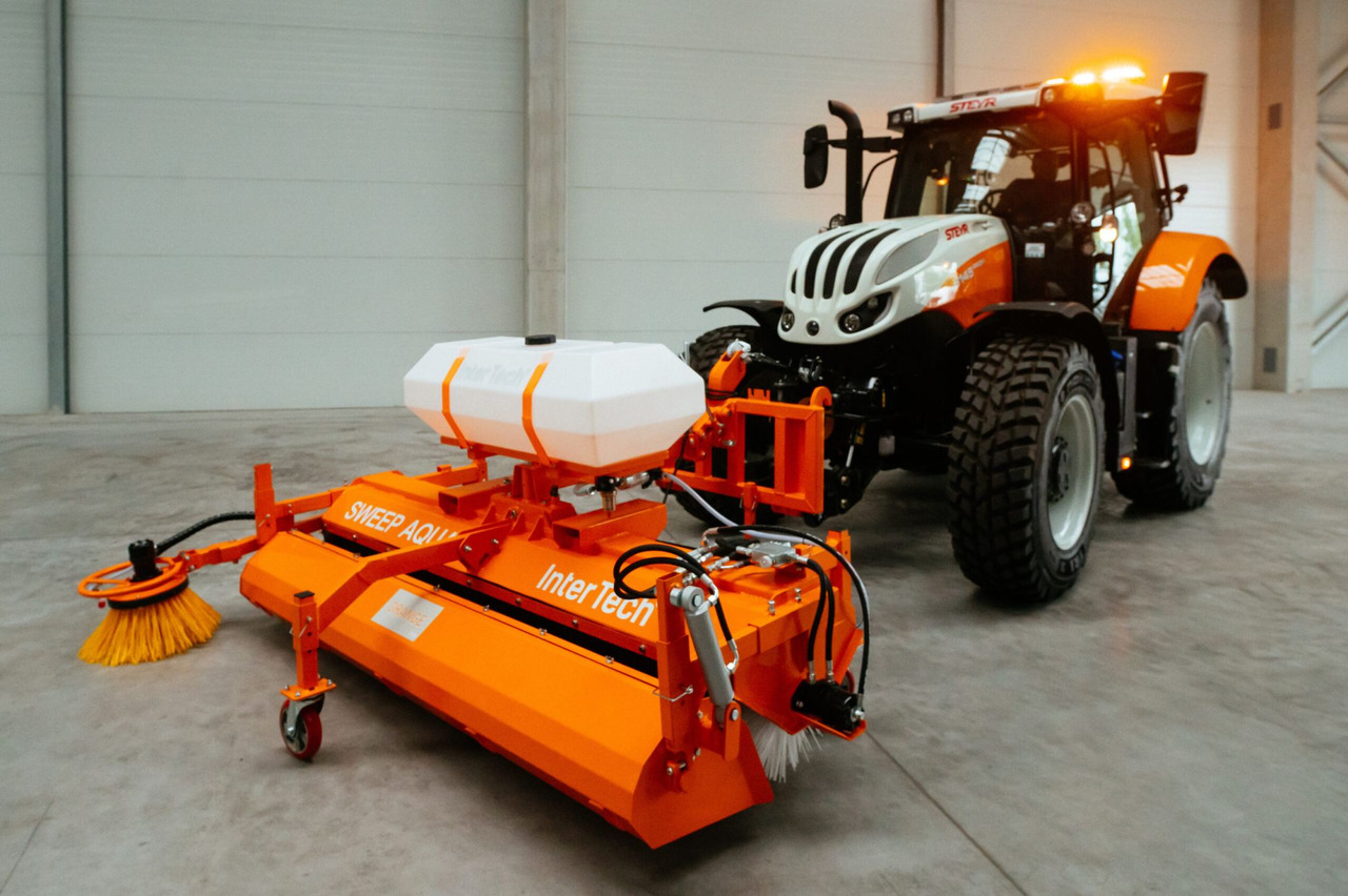 Zamiatarka Sweep - Vassoura para Trator: foto 1 Zamiatarka Sweep - Vassoura para Trator: foto 1