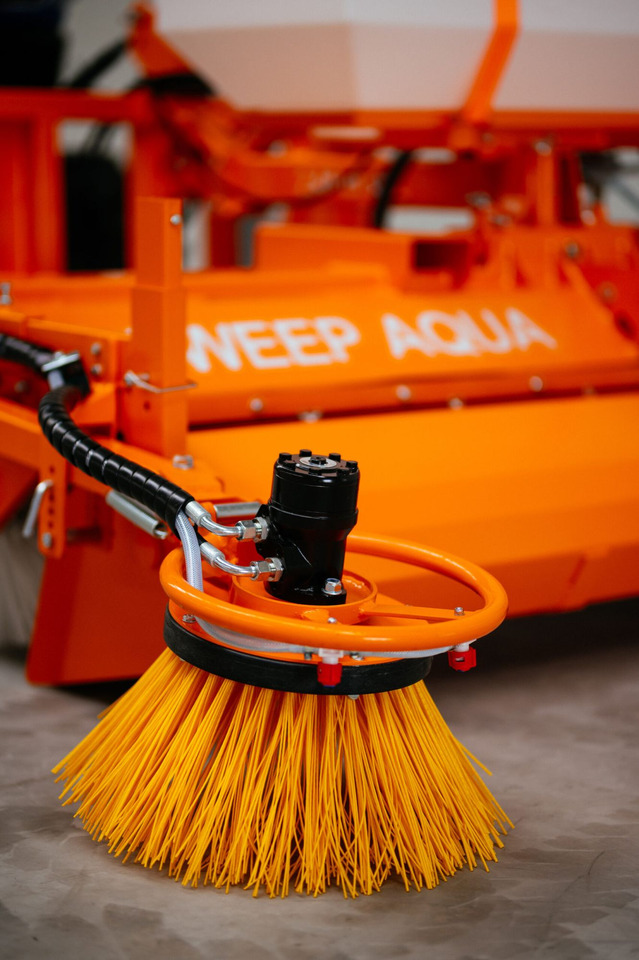 Zamiatarka Sweep - Vassoura para Trator: foto 2 Zamiatarka Sweep - Vassoura para Trator: foto 2