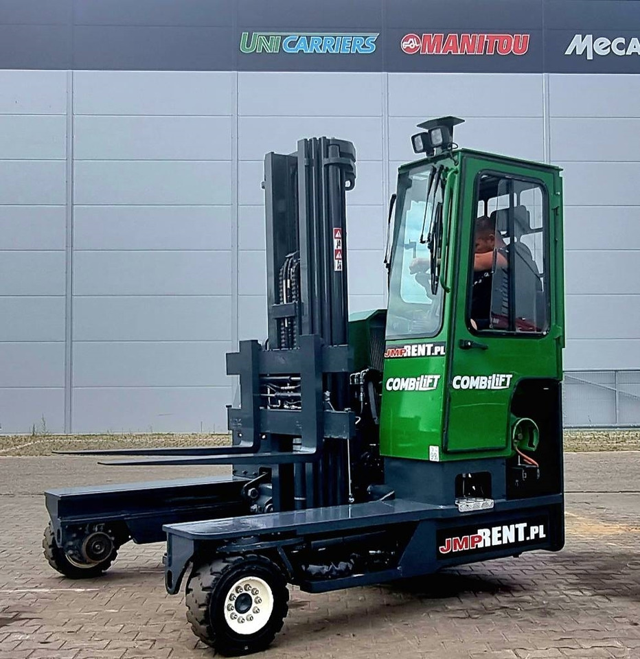 Combilift C 4000 LPG DEMO 196hrs  - Empilhador de 4 vias: foto 1 Combilift C 4000 LPG DEMO 196hrs  - Empilhador de 4 vias: foto 1