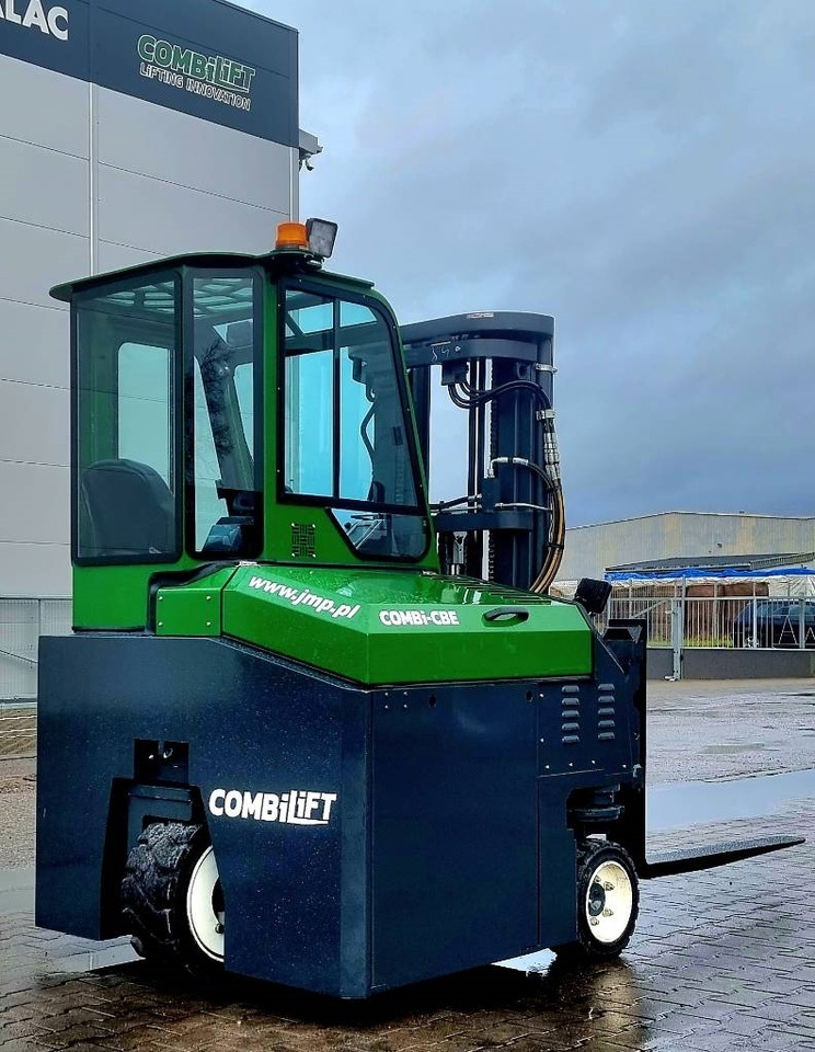 Combilift CBE 2500 - Empilhador de 4 vias: foto 3 Combilift CBE 2500 - Empilhador de 4 vias: foto 3