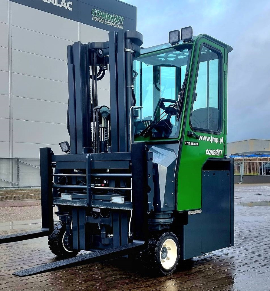 Combilift CBE 2500 - Empilhador de 4 vias: foto 2 Combilift CBE 2500 - Empilhador de 4 vias: foto 2