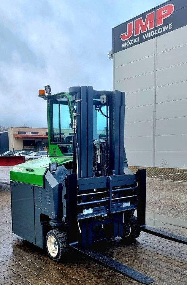 Combilift CBE 2500 - Empilhador de 4 vias: foto 5 Combilift CBE 2500 - Empilhador de 4 vias: foto 5