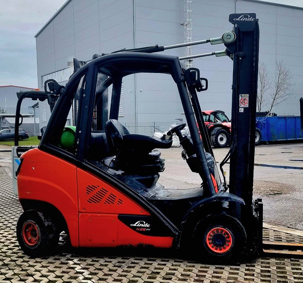 Linde H 25 T - 02 - Empilhador a gás: foto 5 Linde H 25 T - 02 - Empilhador a gás: foto 5