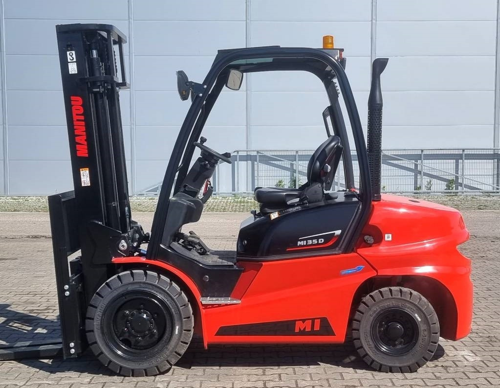 Manitou MI 35 D UNUSED - Empilhador a diesel: foto 3 Manitou MI 35 D UNUSED - Empilhador a diesel: foto 3