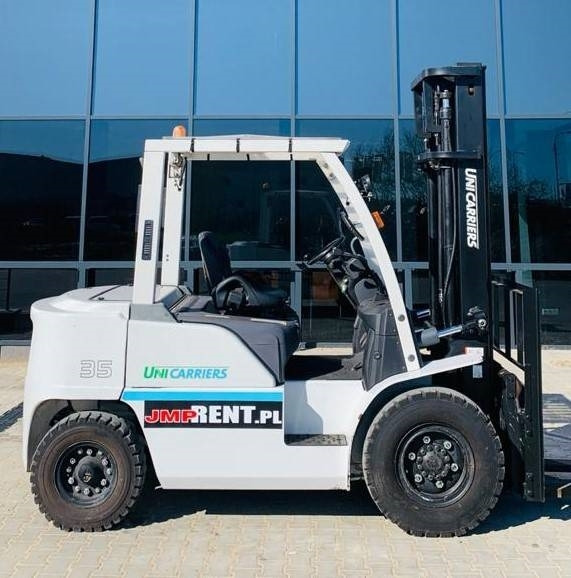 UniCarriers D1F4A35 GX35 - Empilhador a diesel: foto 1 UniCarriers D1F4A35 GX35 - Empilhador a diesel: foto 1