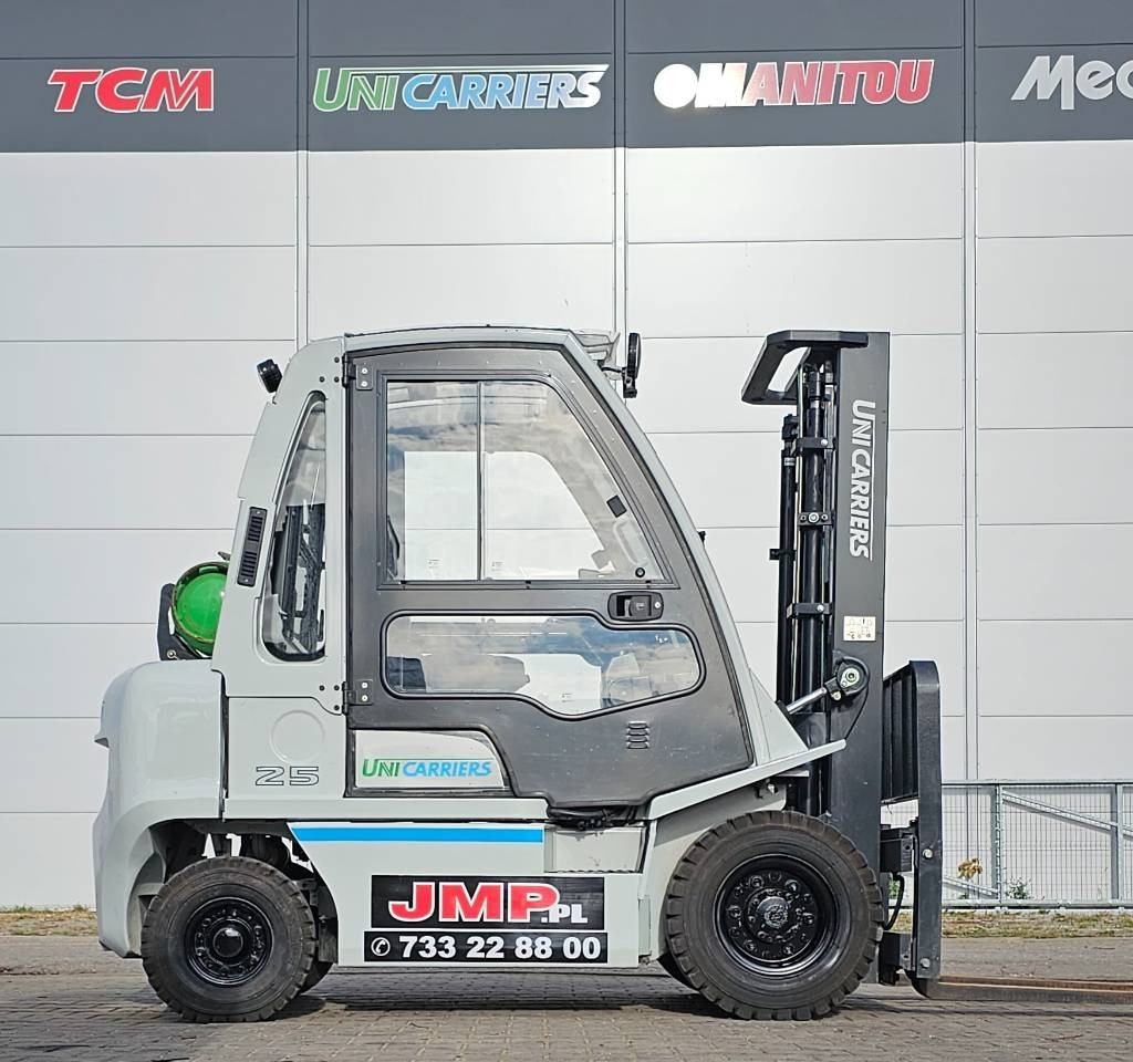 UniCarriers U1D2A25LQ DX25 - Empilhador a gás: foto 4 UniCarriers U1D2A25LQ DX25 - Empilhador a gás: foto 4