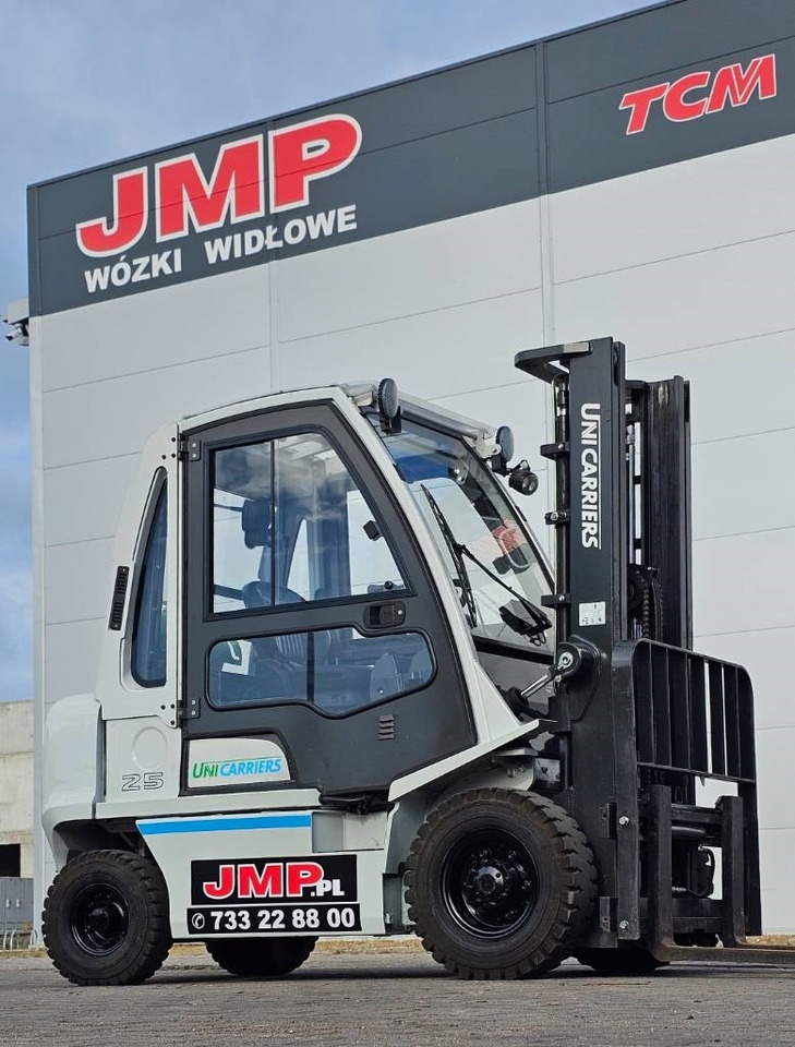 UniCarriers U1D2A25LQ DX25 - Empilhador a gás: foto 1 UniCarriers U1D2A25LQ DX25 - Empilhador a gás: foto 1