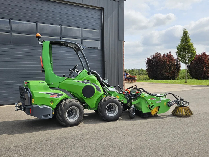 Avant 645i Rental mini-shovel - Mini pá carregadora de rastos: foto 3 Avant 645i Rental mini-shovel - Mini pá carregadora de rastos: foto 3