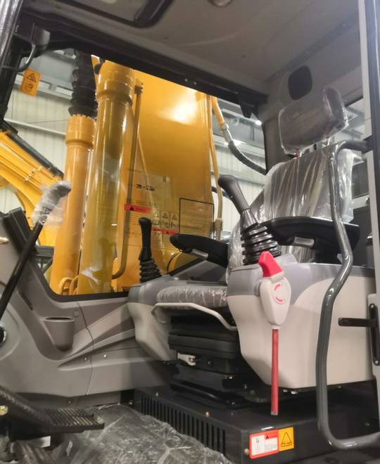 NEW MAXUS 13 Ton Crawler Excavator Warranty up to 10 YEARS НОВА Копарка гусенична MAXUS 13 тонн Гарантія до 10 РОКІВ NOWA Koparka gąsienicowa MAXUS 13 ton Gwarancja do 10 LAT - Escavadora de rastos: foto 3 NEW MAXUS 13 Ton Crawler Excavator Warranty up to 10 YEARS НОВА Копарка гусенична MAXUS 13 тонн Гарантія до 10 РОКІВ NOWA Koparka gąsienicowa MAXUS 13 ton Gwarancja do 10 LAT - Escavadora de rastos: foto 3