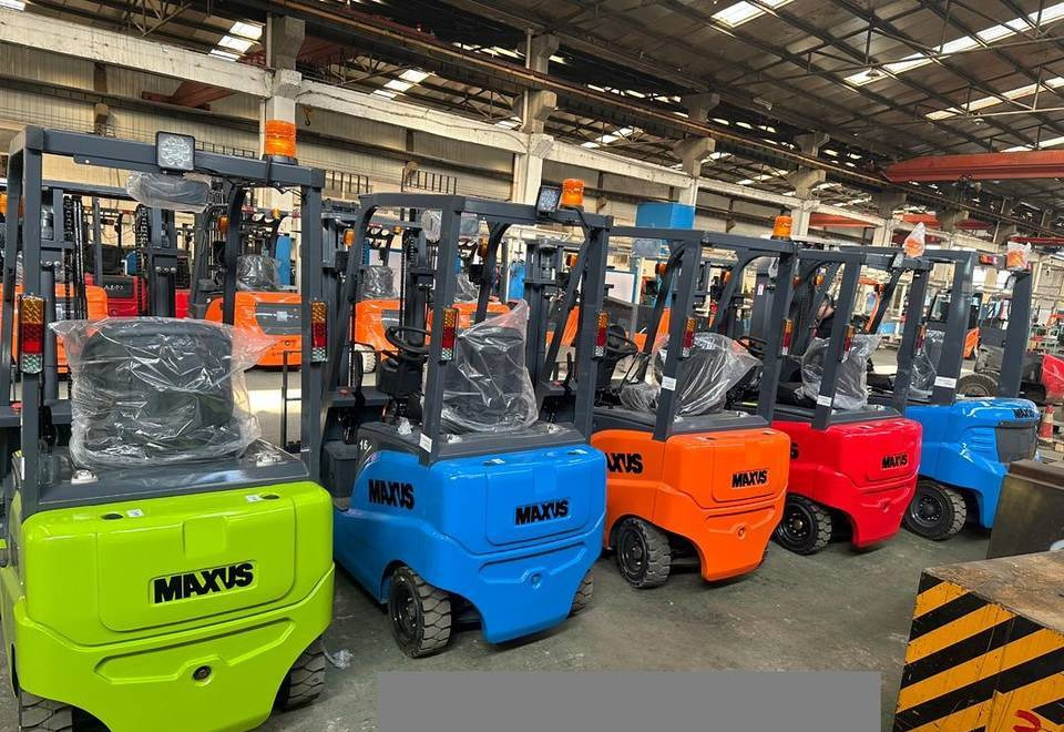 NEW MAXUS 50 HP 4x4 Tractor Warranty | НОВИЙ MAXUS 50 К.с. 4x4 Трактор Гарантія - Trator: foto 5 NEW MAXUS 50 HP 4x4 Tractor Warranty | НОВИЙ MAXUS 50 К.с. 4x4 Трактор Гарантія - Trator: foto 5