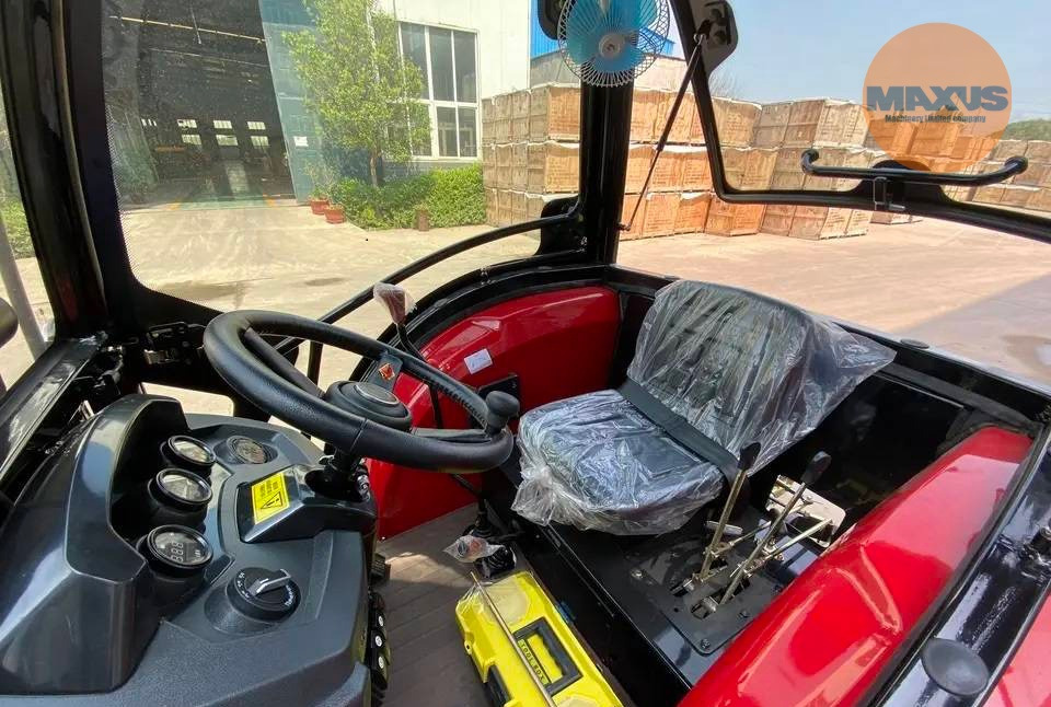 Maxus Tractor 100hp 4x4 - Trator: foto 2 Maxus Tractor 100hp 4x4 - Trator: foto 2