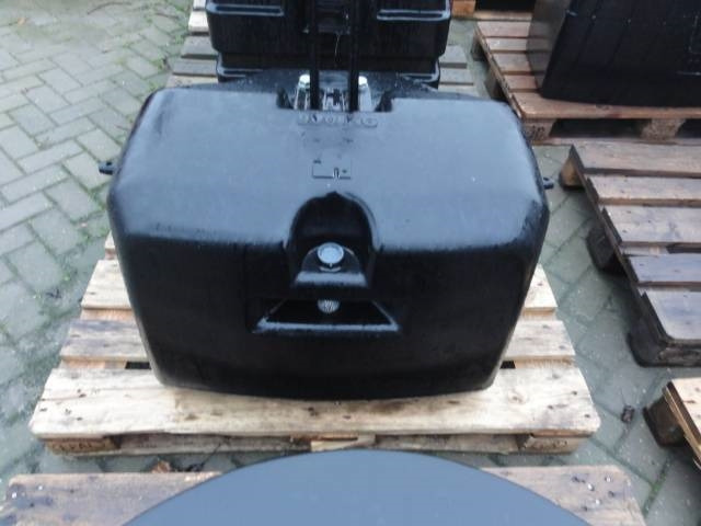 900 KG Gewichtenblok Frontgewicht Ertscomposiet C - Peça de reposição para Máquina agrícola: foto 3 900 KG Gewichtenblok Frontgewicht Ertscomposiet C - Peça de reposição para Máquina agrícola: foto 3
