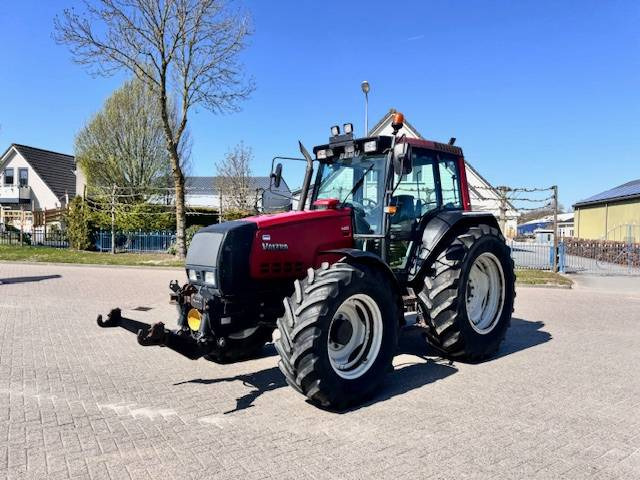 Valtra 6400, Luchtremmen, Fronthef, Frontaftakas - Trator: foto 3 Valtra 6400, Luchtremmen, Fronthef, Frontaftakas - Trator: foto 3