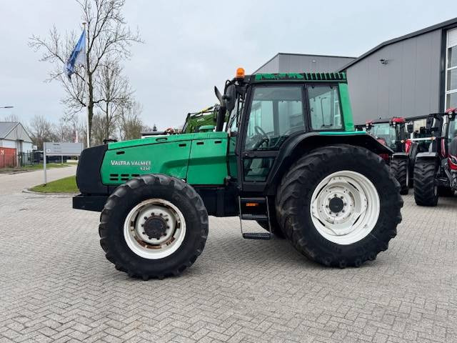 Valtra 8350 Hitech - Trator: foto 1 Valtra 8350 Hitech - Trator: foto 1