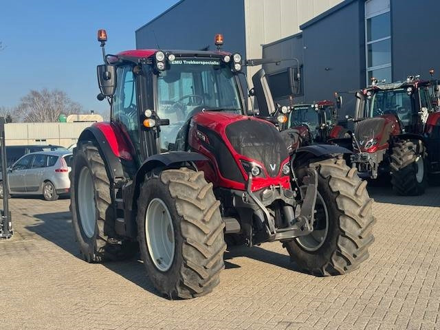 Valtra N134 Hitech - Trator: foto 3 Valtra N134 Hitech - Trator: foto 3