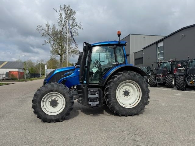 Valtra N134 Versu Smart Touch, GPS - Trator: foto 1 Valtra N134 Versu Smart Touch, GPS - Trator: foto 1