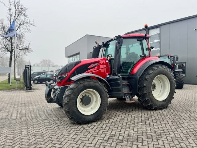 Valtra T144 Hitech - Trator: foto 1 Valtra T144 Hitech - Trator: foto 1