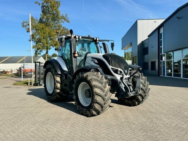 Valtra T214 Versu - Trator: foto 2 Valtra T214 Versu - Trator: foto 2